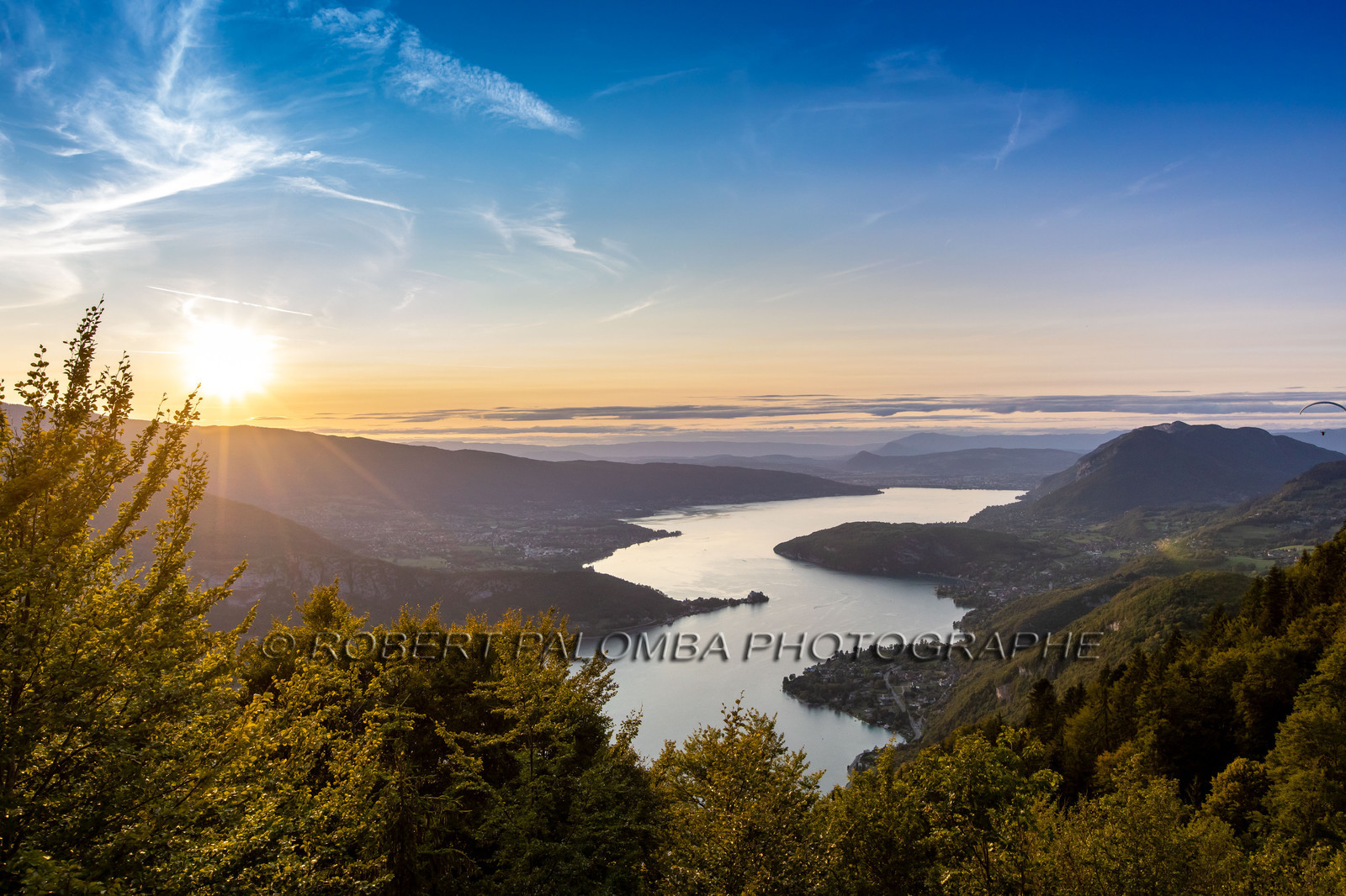 Vue sur le lac d'Annecy depuis le Col de la Forclaz