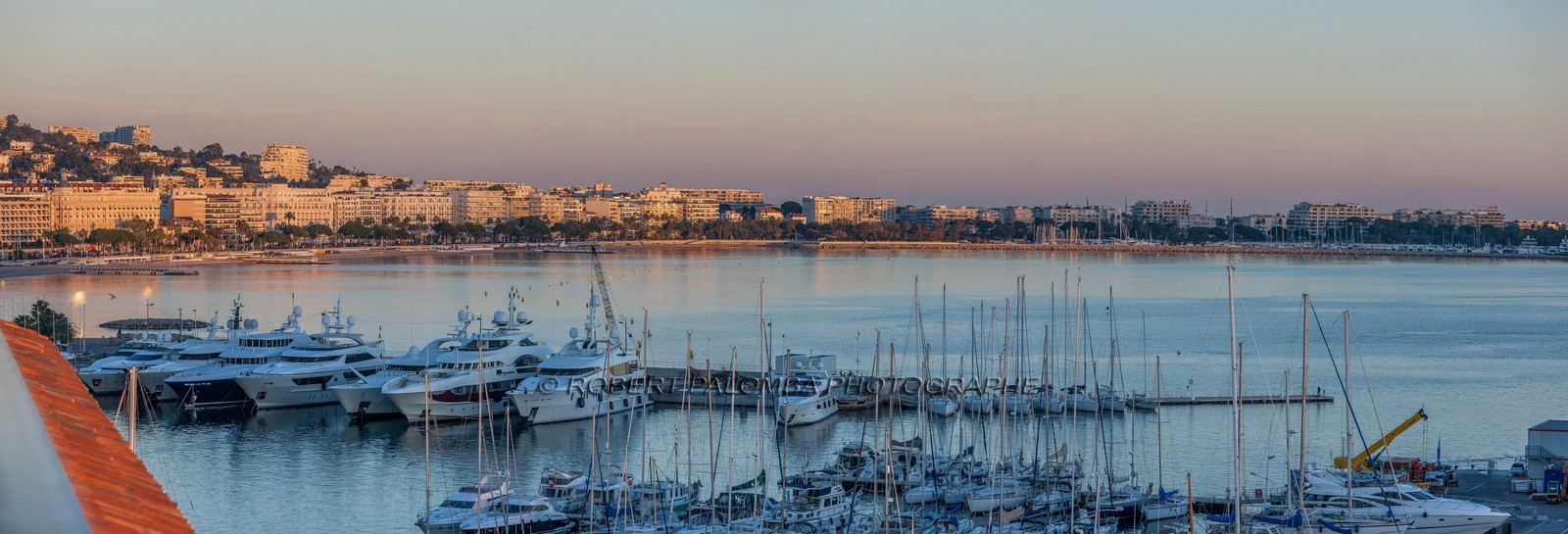 Cannes vue de l'Hôtel Radisson Blu 1835
