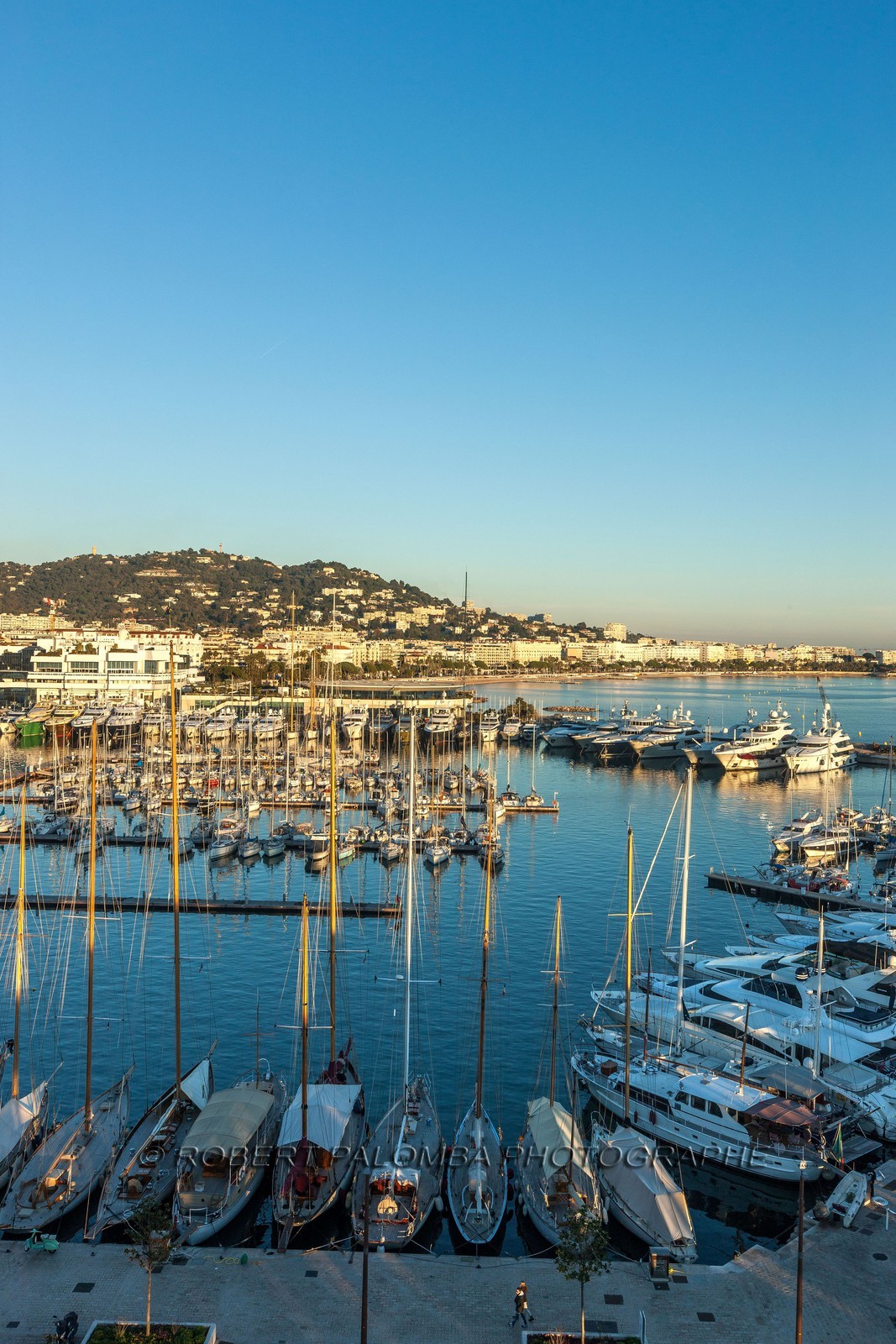 Cannes vue de l'Hôtel Radisson Blu 1835