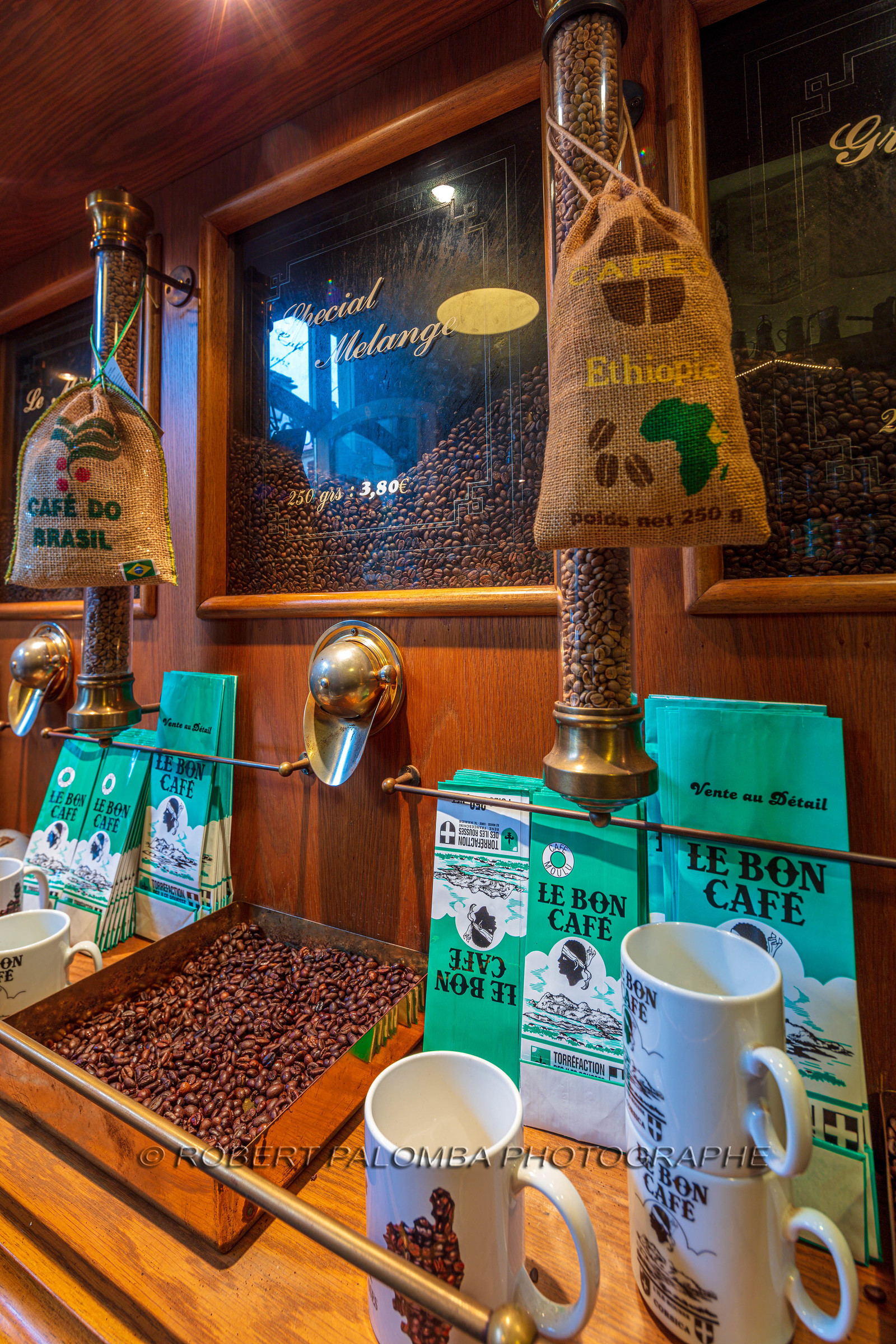 Le Bon Café