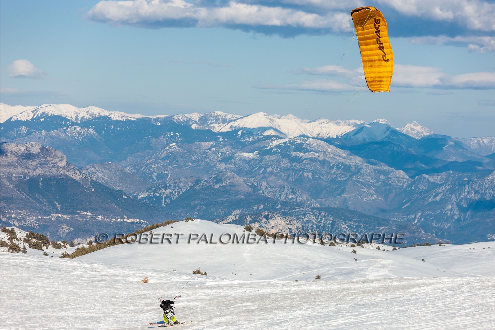 Snowkite