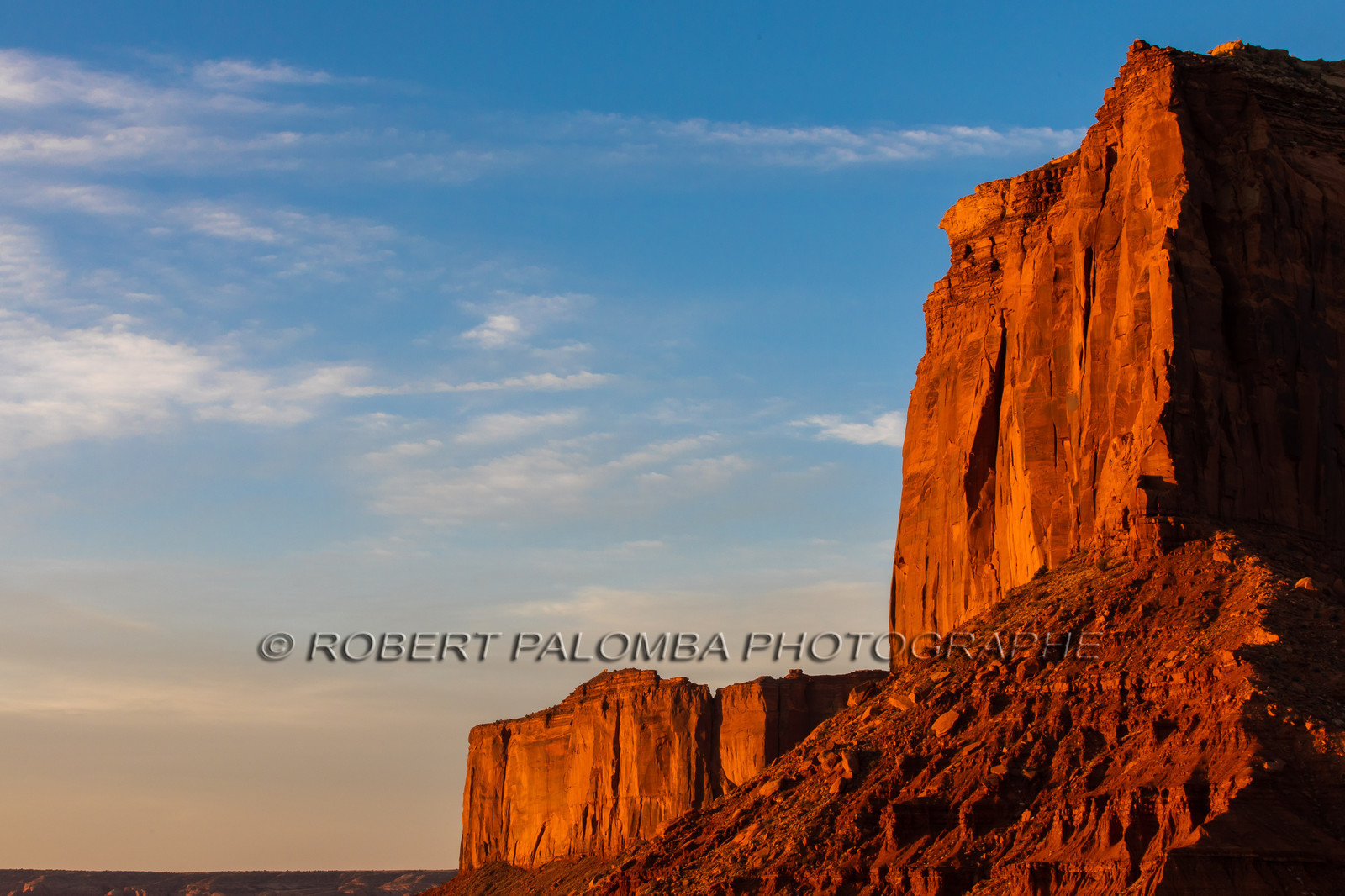 Lever de soleil sur Monument Valley