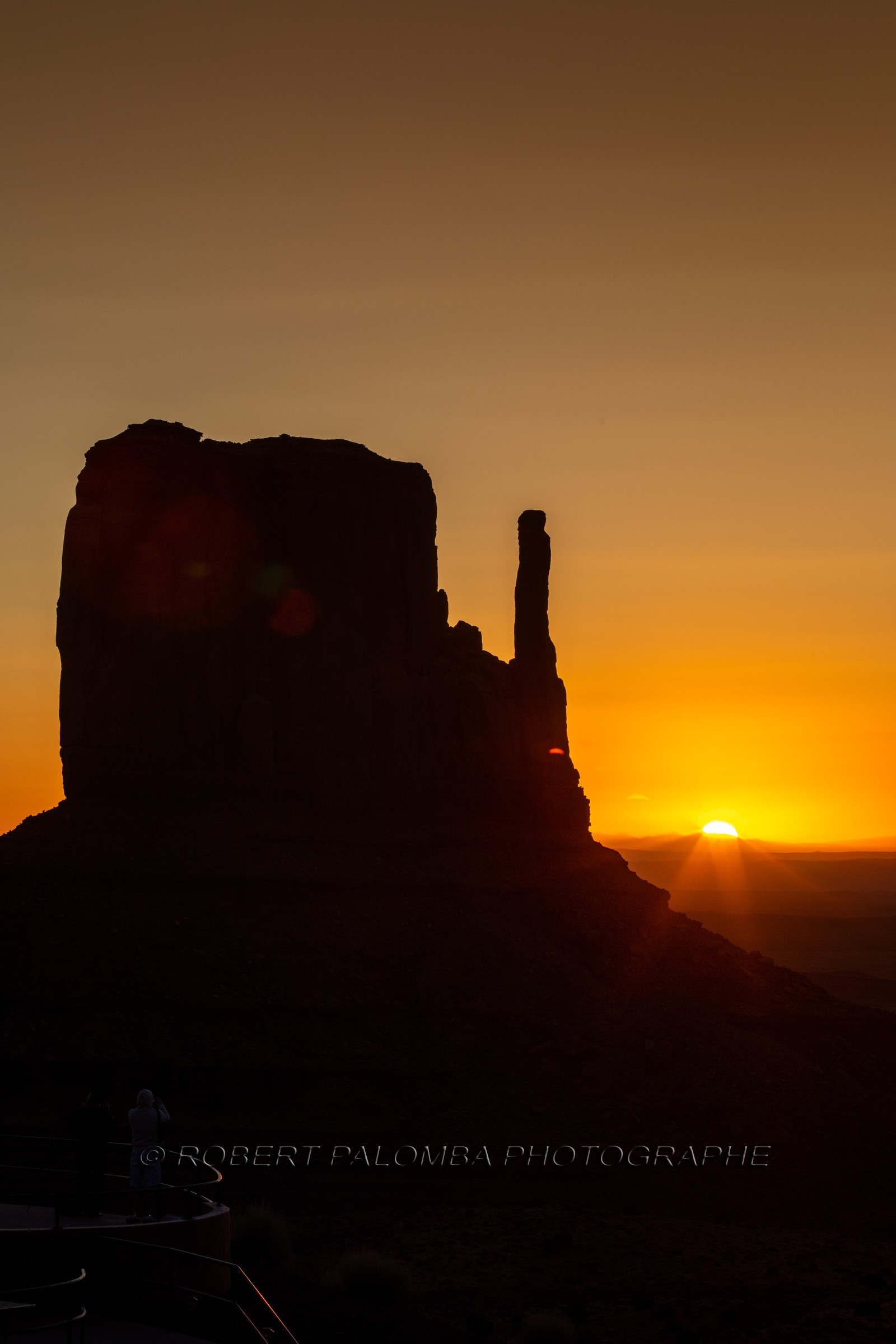 Lever de soleil sur Monument Valley