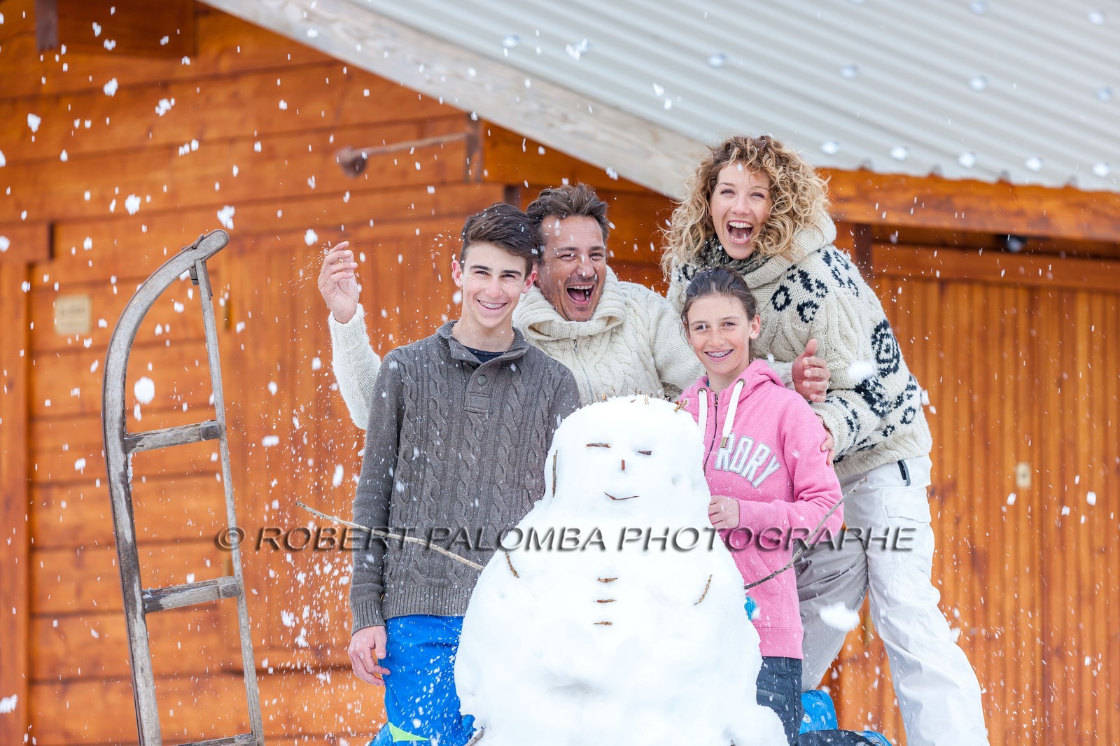 Famille à la neige