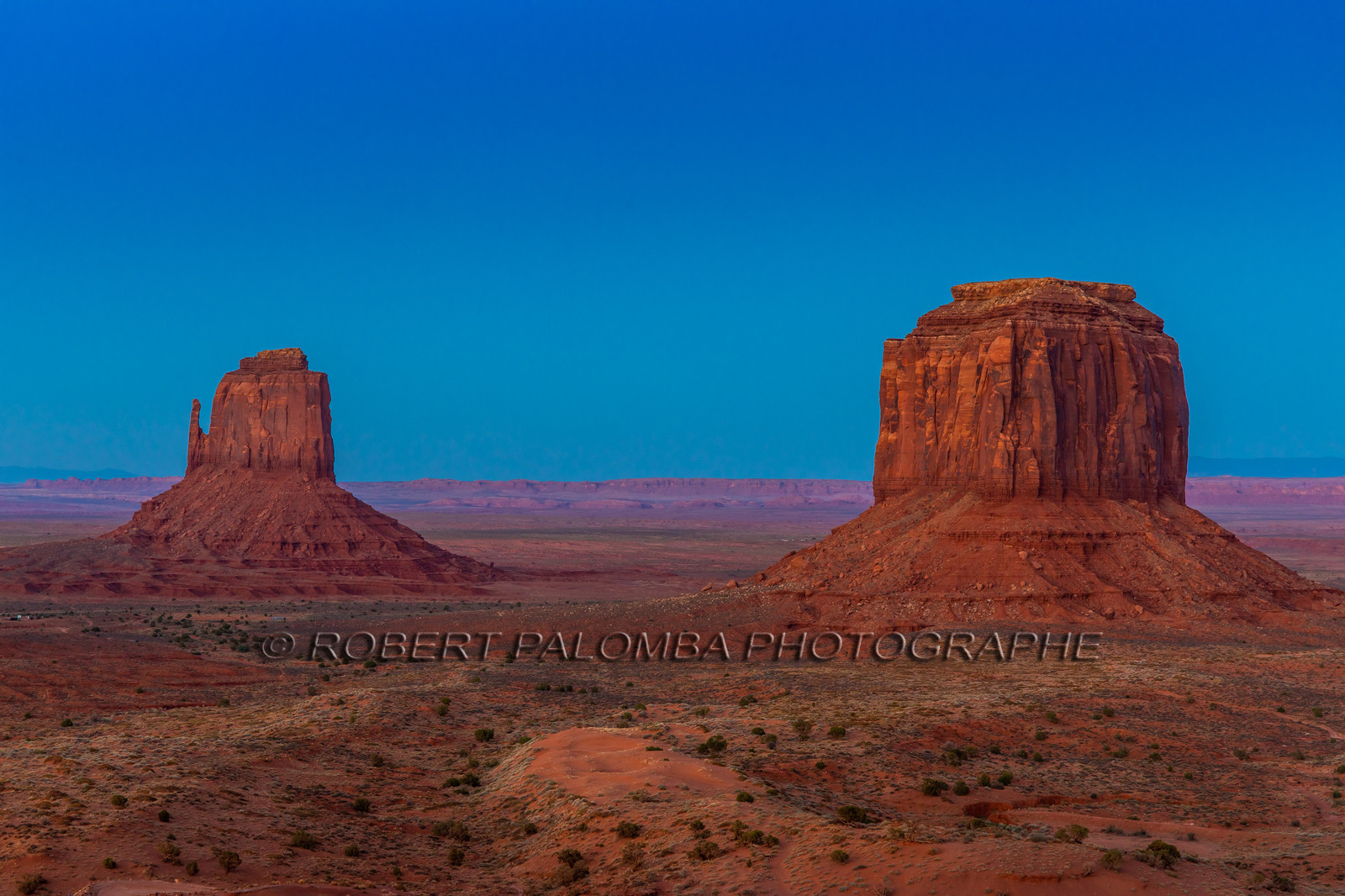 Monument Valley à la tombée de la nuit