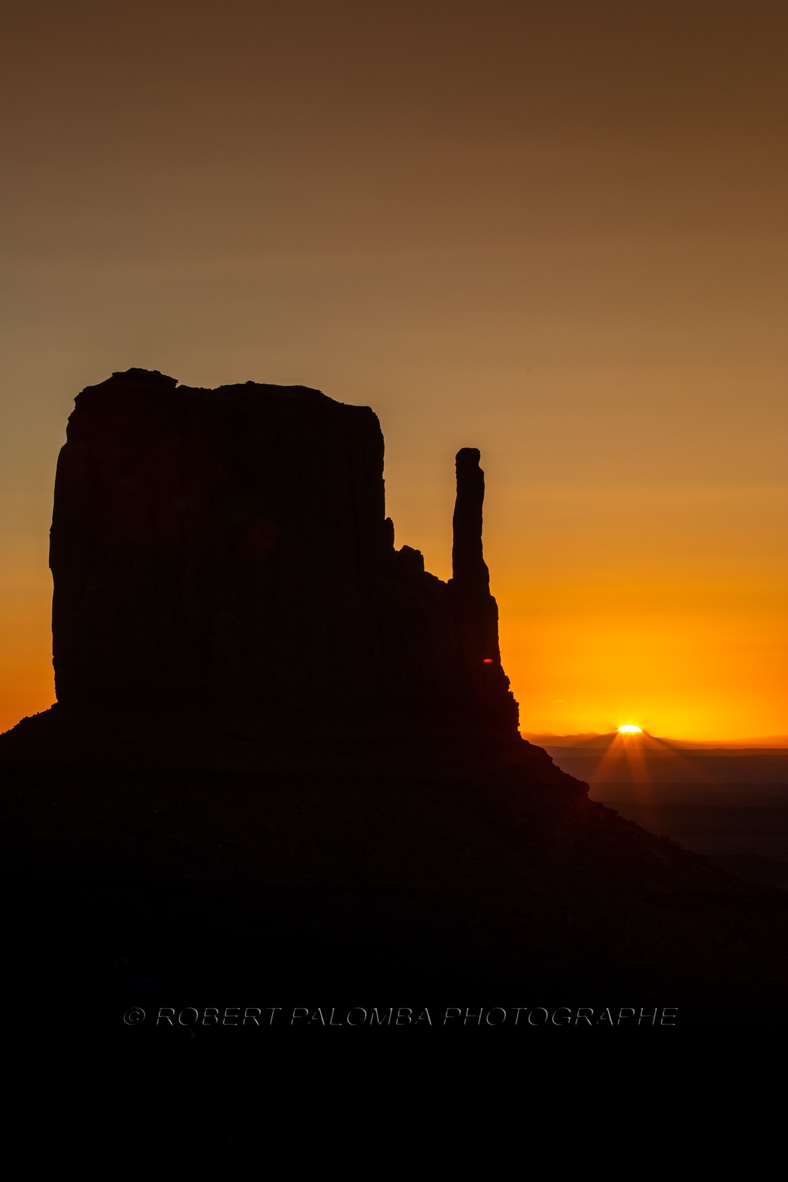 Lever de soleil sur Monument Valley