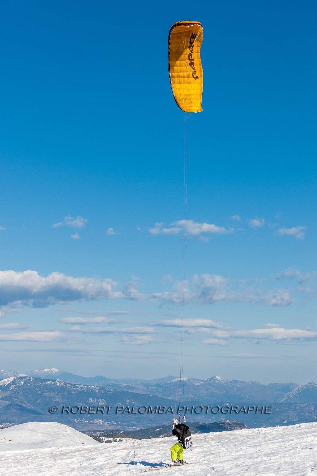 Snowkite