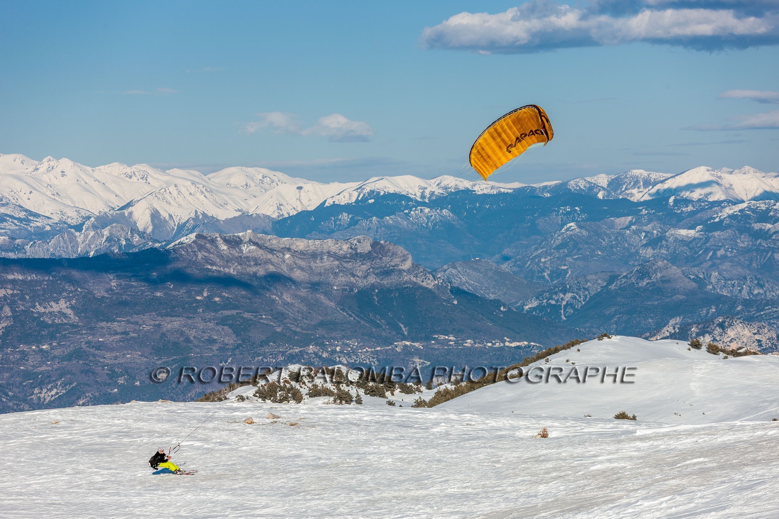 Snowkite