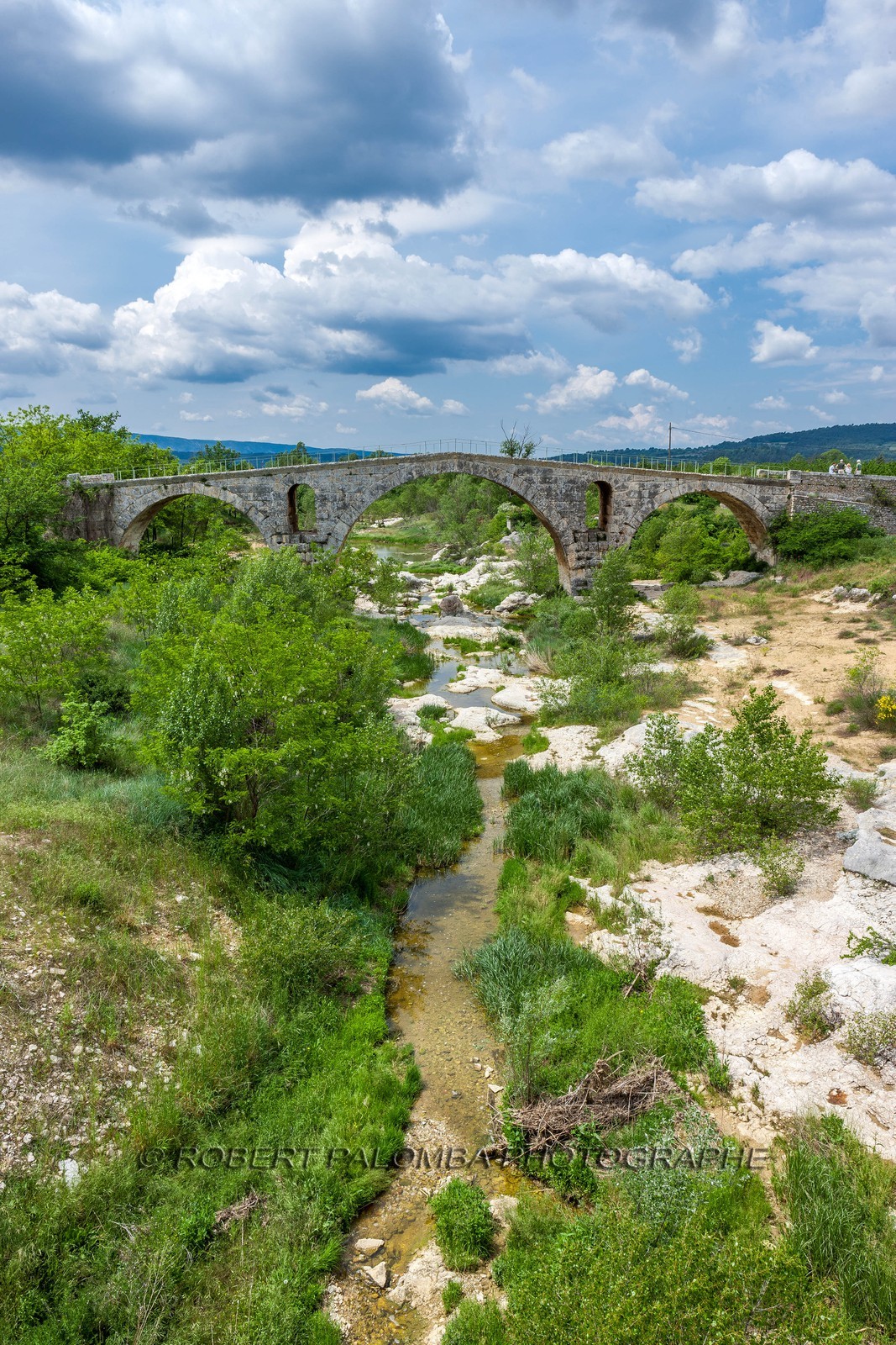 Pont Julien