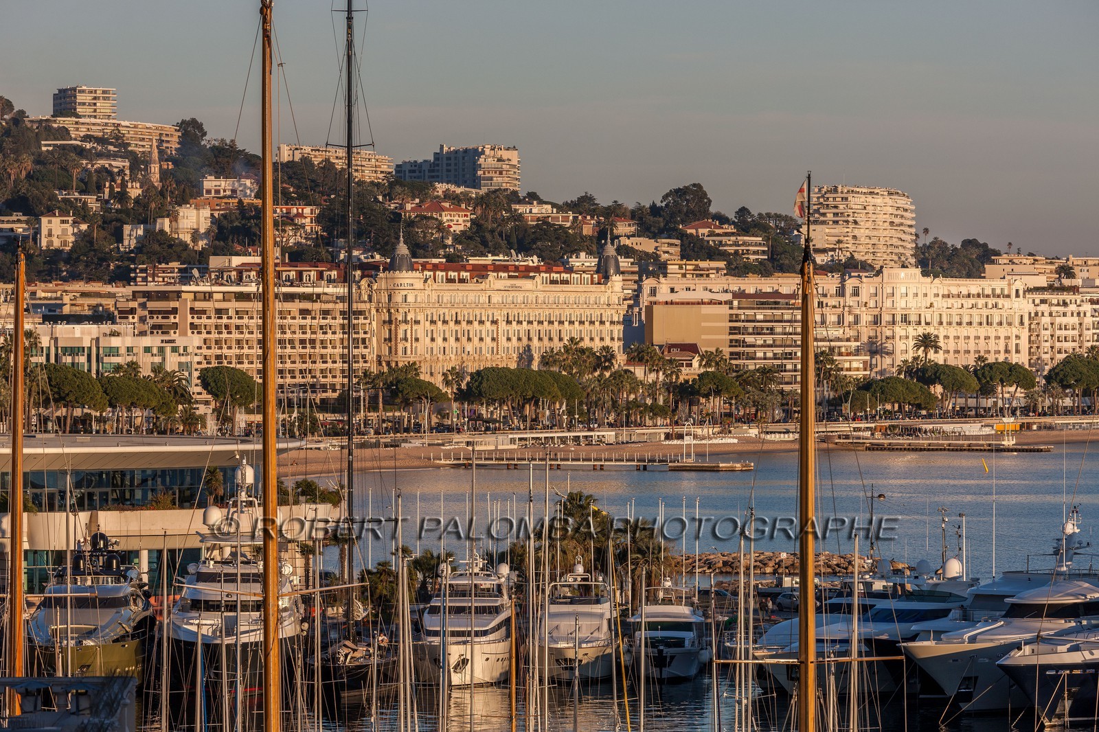 Cannes vue de l'Hôtel Radisson Blu 1835