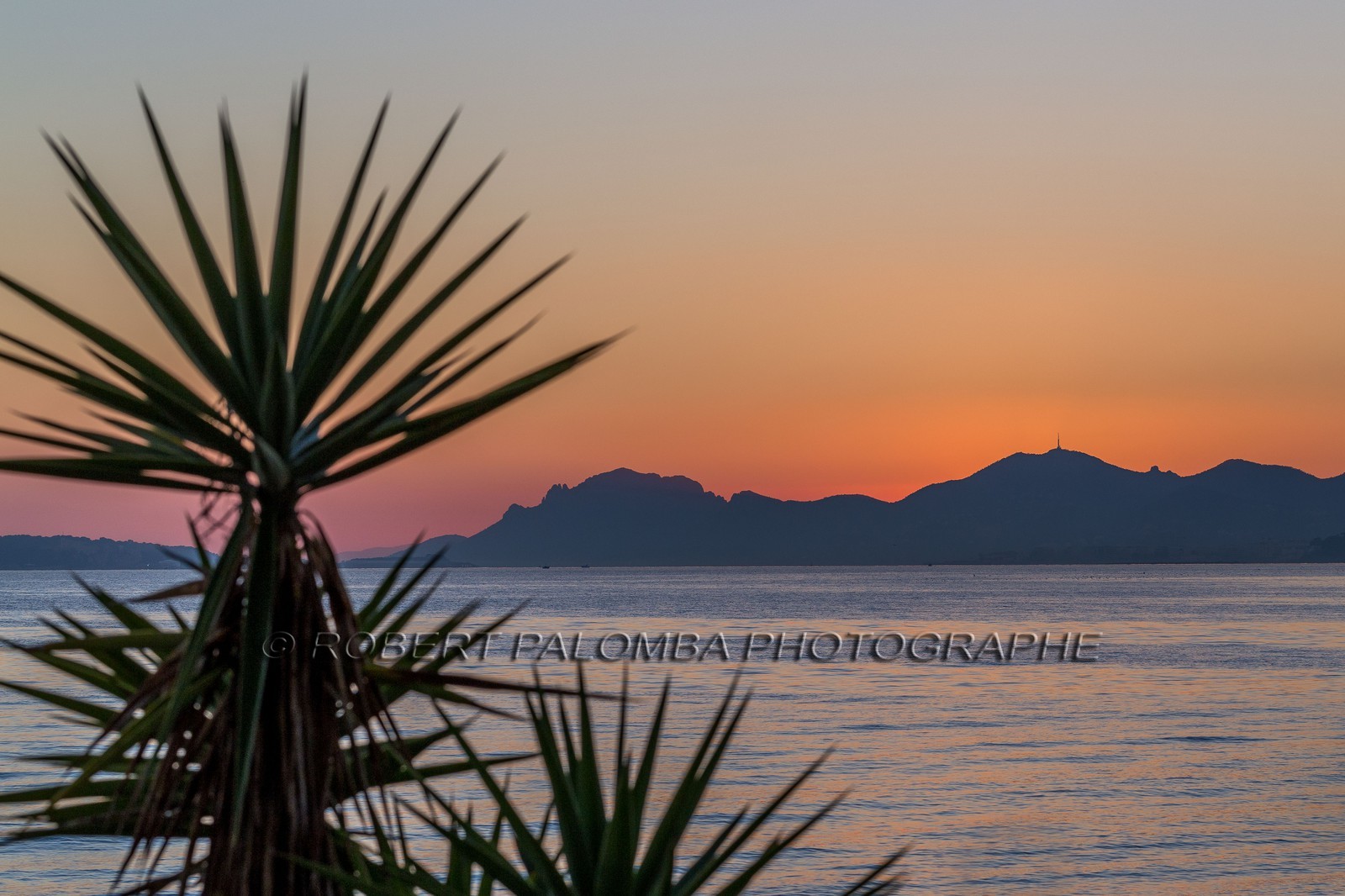 L'Estérel vu de Juan-les-Pins