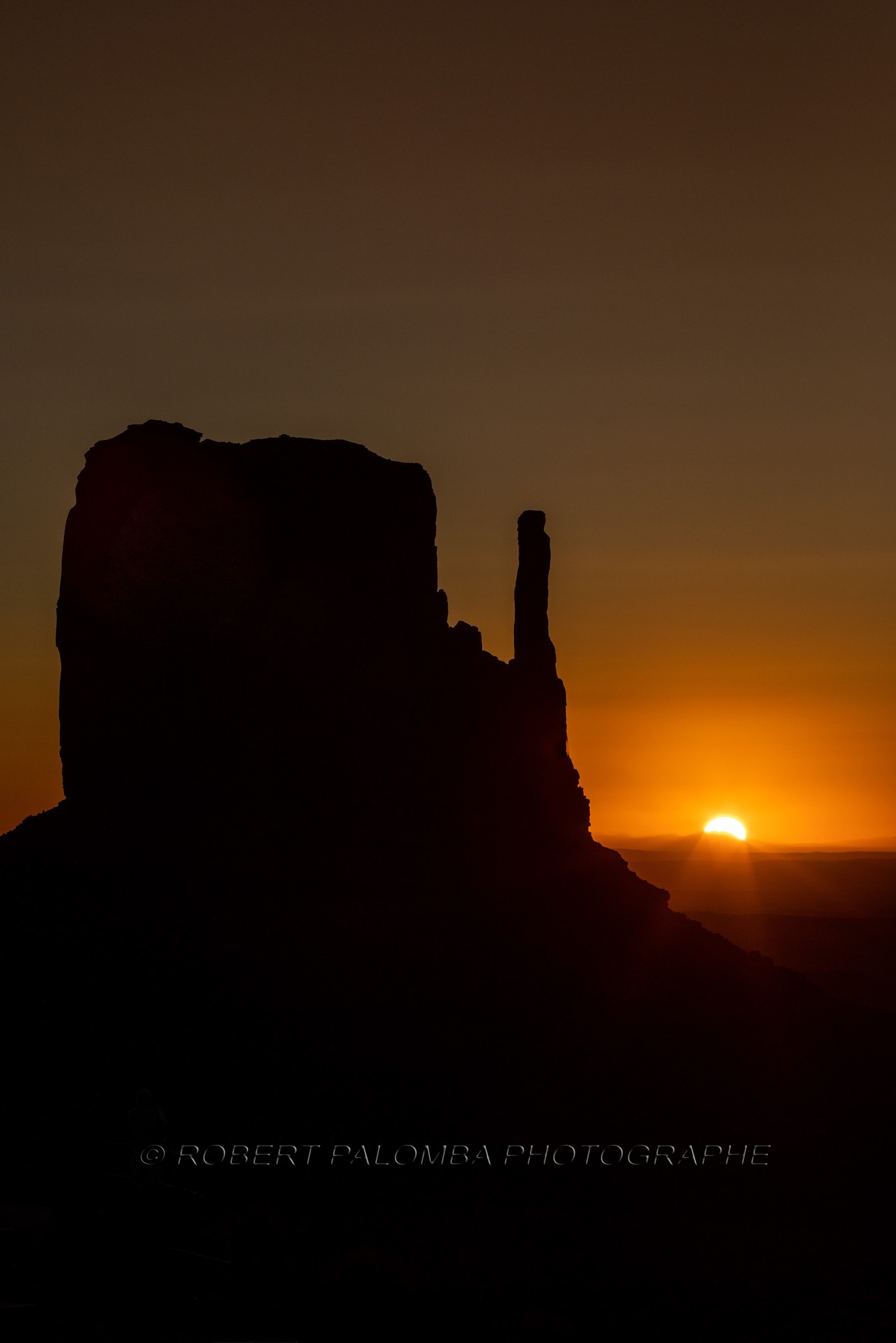 Lever de soleil sur Monument Valley
