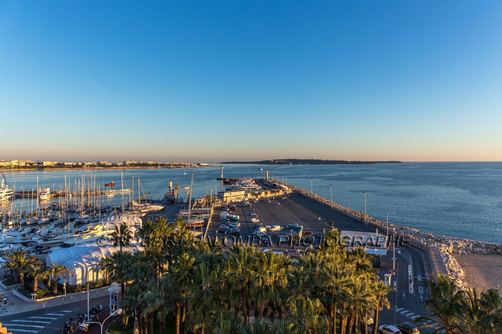 Cannes vue de l'Hôtel Radisson Blu 1835
