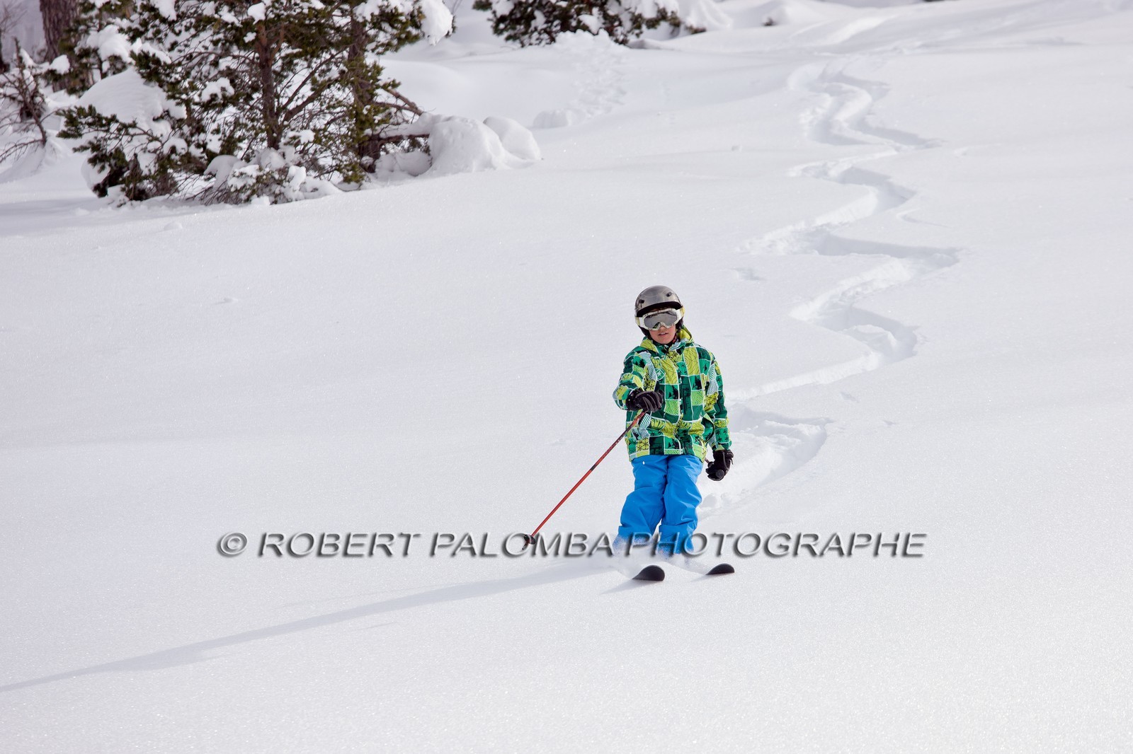 Ski en poudreuse à l'Audibergue